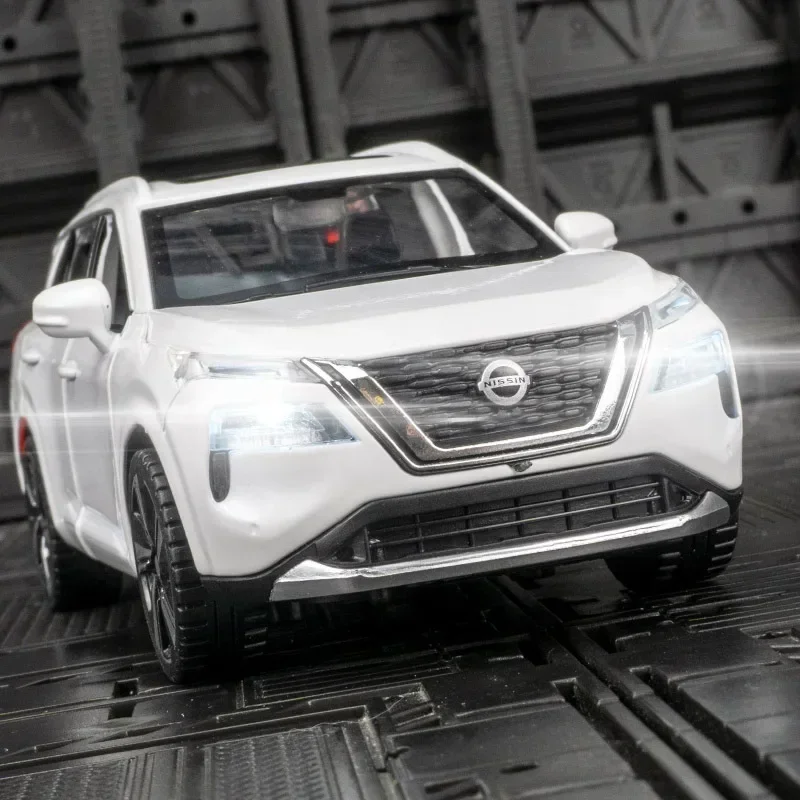 1:32 Nissan X-Trail SUV Alloy Car Diecasts & Toy Vehicles Car