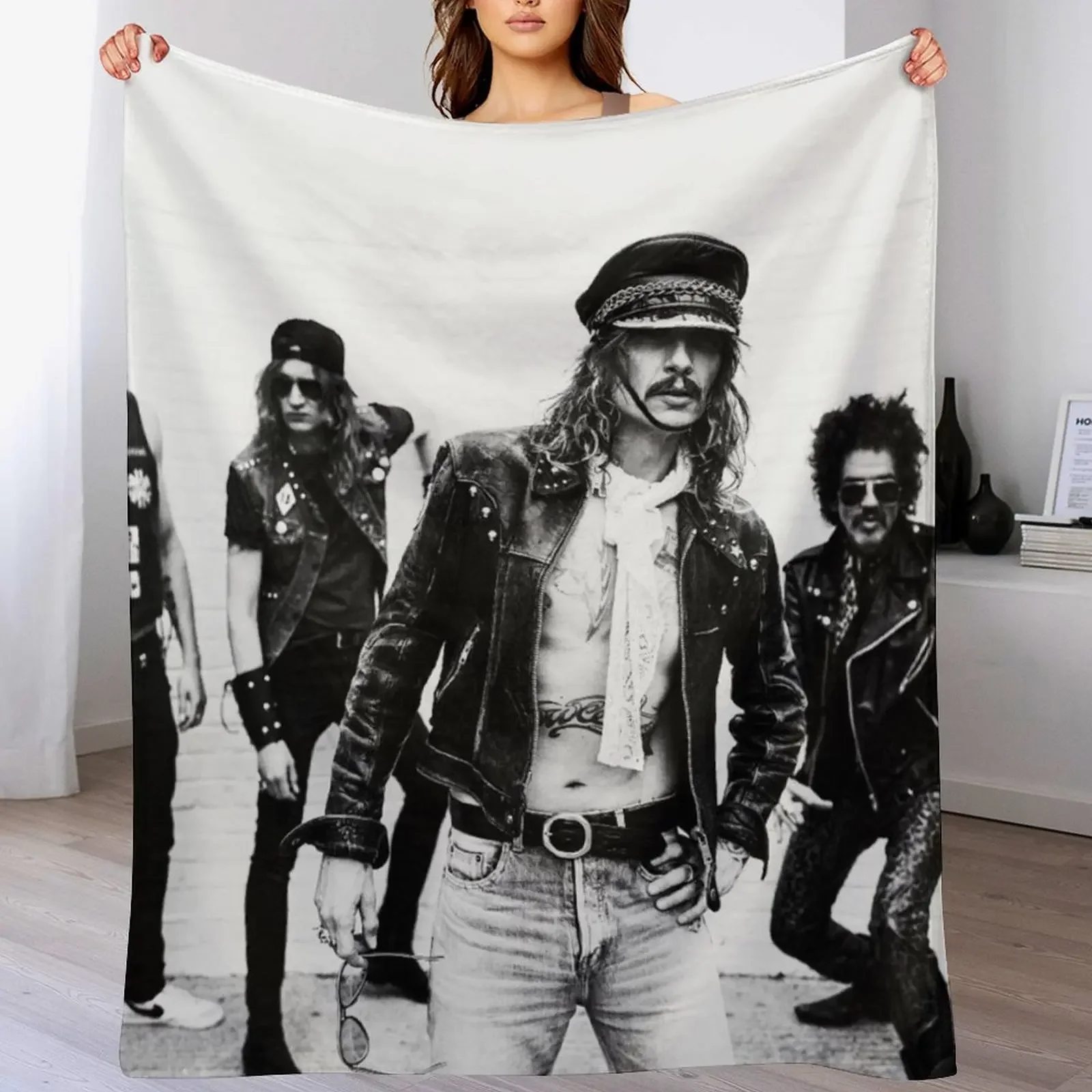 

The Darkness Throw Blanket heavy to sleep Sleeping Bag Decorative Sofas Fashion Sofas Blankets