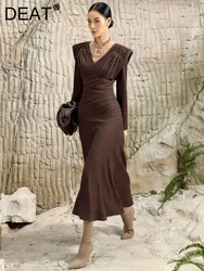 DEAT Elegant Dress Asymmetric Knitting V-neck Slim Long Sleeve Brown Women's Evening Dresses 2024 Autumn New Fashion 13DB411