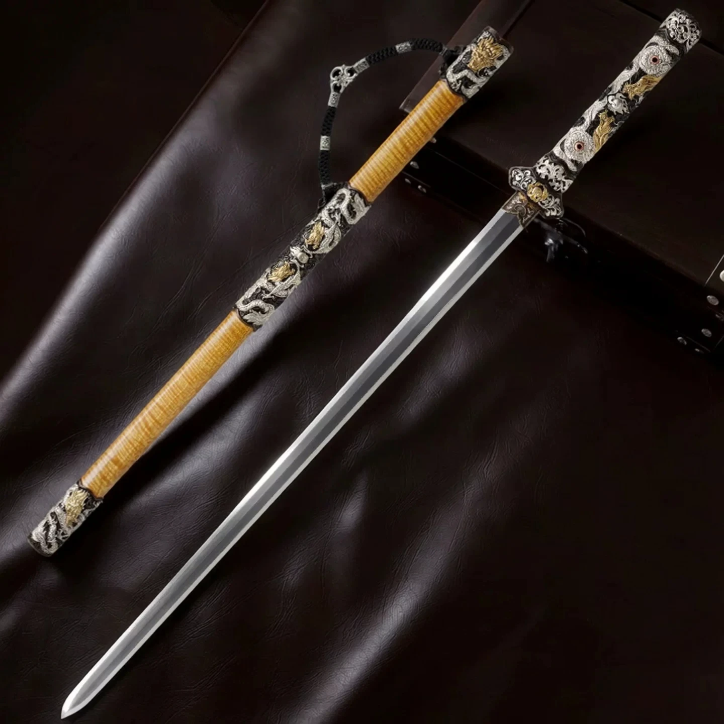 Dragon Two–Tone Tamahagane Tang Sword 109cm Chinese Tang Style Sword Dragon Pattern Collectible Decor Craft Ornament