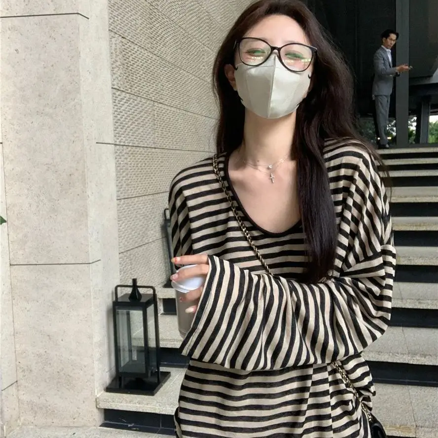 

Long Sleeve T-Shirts Womens Printed Cotton Tops Unique Colorful Design Fashion Relaxed Fit Casual Style Female Clothing Autumn