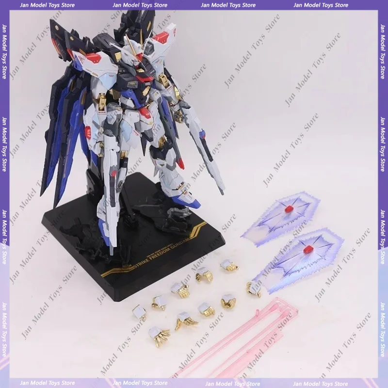 New Daban 8802S MG 1/100 Assembly Model Kit Strike Freedom MB Soul Blue Ver Style Color Action Figures Robot Plastic Model Toys