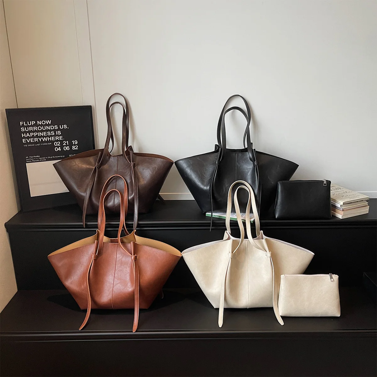

Vintage Tote Bag Delicate Quilting with Base Studs Detachable Pouch Large Capacity Magnetic Snap PU Shoulder Bag for Commute