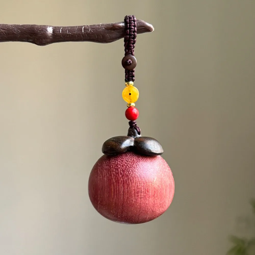 LLavero de sándalo de estilo chino, colgante de madera de mangostán y fresa, cadena para teléfono, decoración para bolso, dijes para mochila, llavero de coche