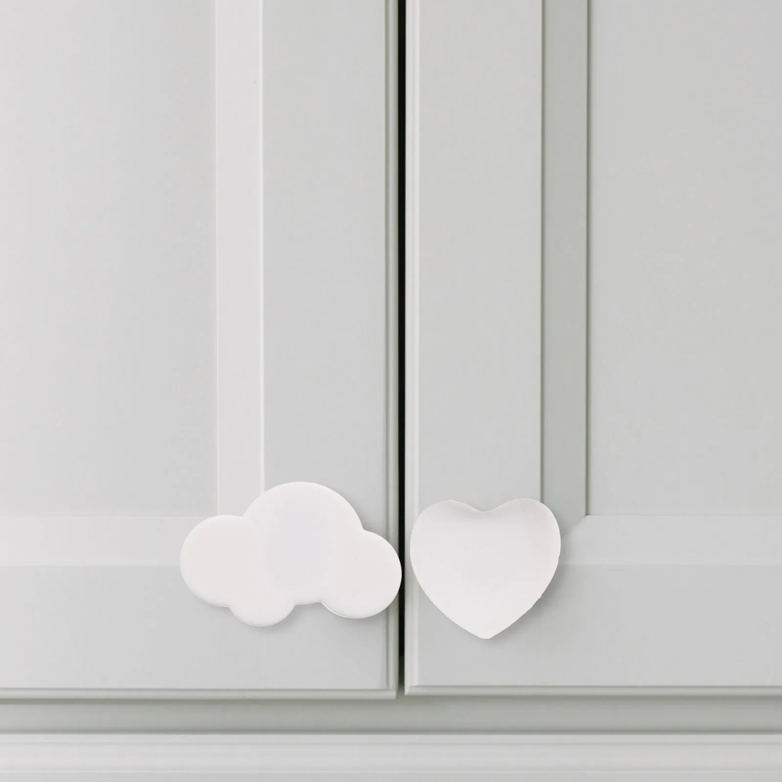 

4Pcs Decorative Cabinet Knobs Rubber Alloy Durable Cute Nursery Dresser Drawer Handles Star Moon Cloud Heart Pulls