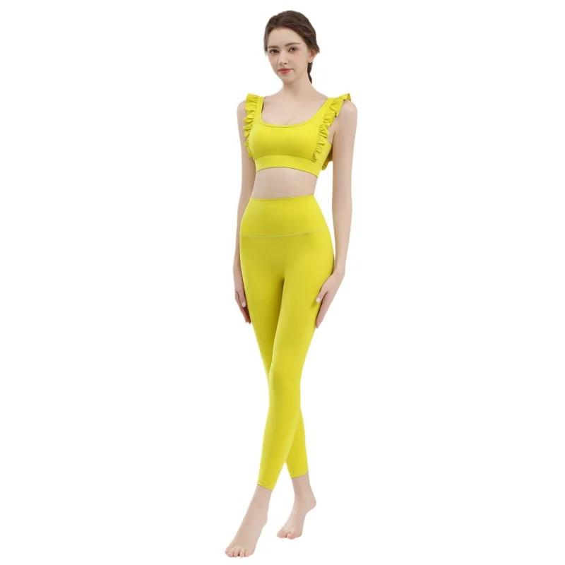 مجموعة اليوغا النسائية الجديدة لعام 2025، سراويل رياضية مثيرة مكشكشة من الخلف، سراويل لياقة بدنية عالية الخصر