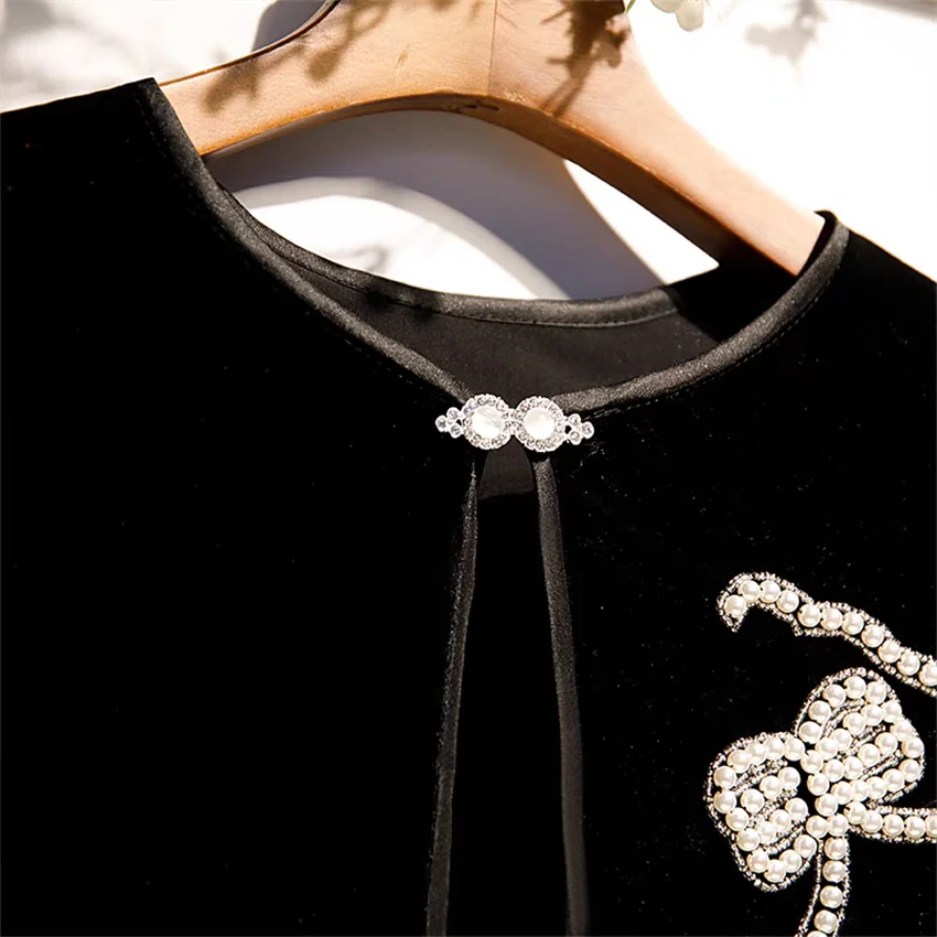 New Vintage Elegant Women Gold Velvet Wrap Bolero Accessories Lady Party Shawl Capes Sun Protection Coats Cloak Pullovers WZ2396