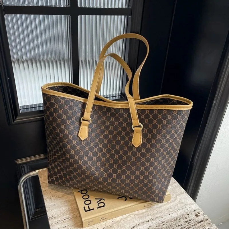 

Trendy Classic Crossbody Bag 2025 New Style Underarm One Shoulder Daily Use Exquisite Chic Practical