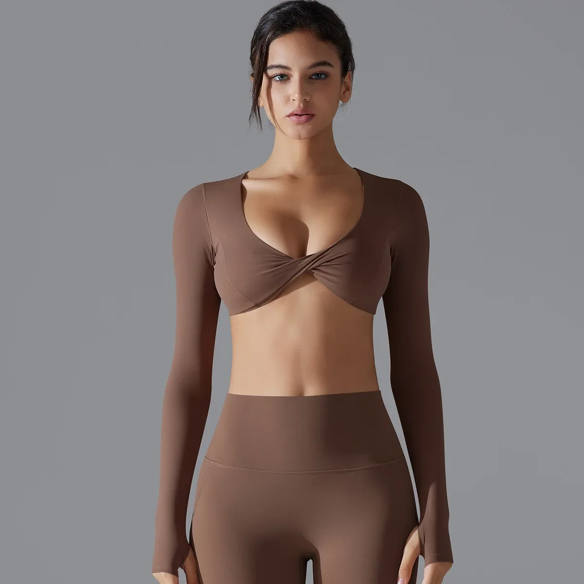 

New Sports Long Sleeved Fitness Suit Women's Deep V-neck Slim Fit Breathable Exposed Navel Outdoor Yoga Suit Short Top