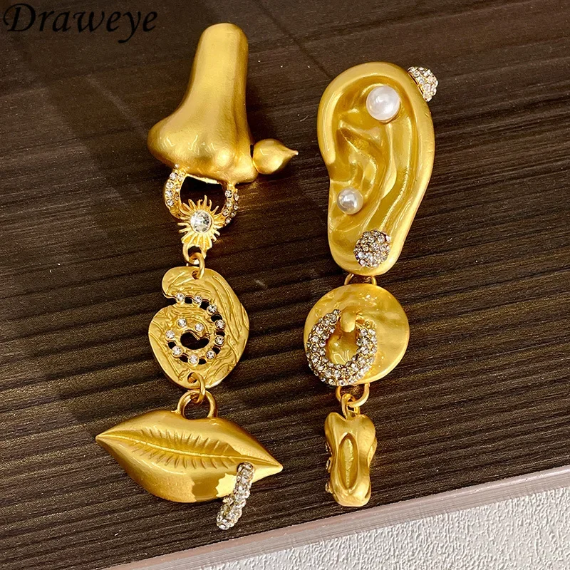 Draweye Human Face Earrings for Women Medieval Hyperbole Vintage Irregular Jewelry Fashion Gold Color Party Aretes De Mujer