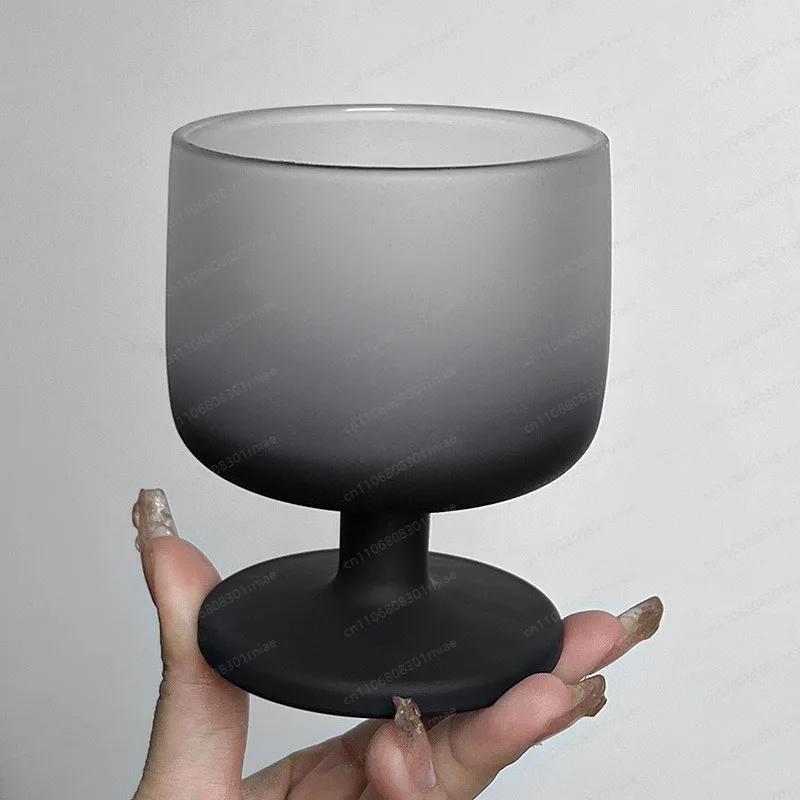 

Classic medieval goblet niche ins wind matte gradual change black retro glass ice American coffee beverage cup