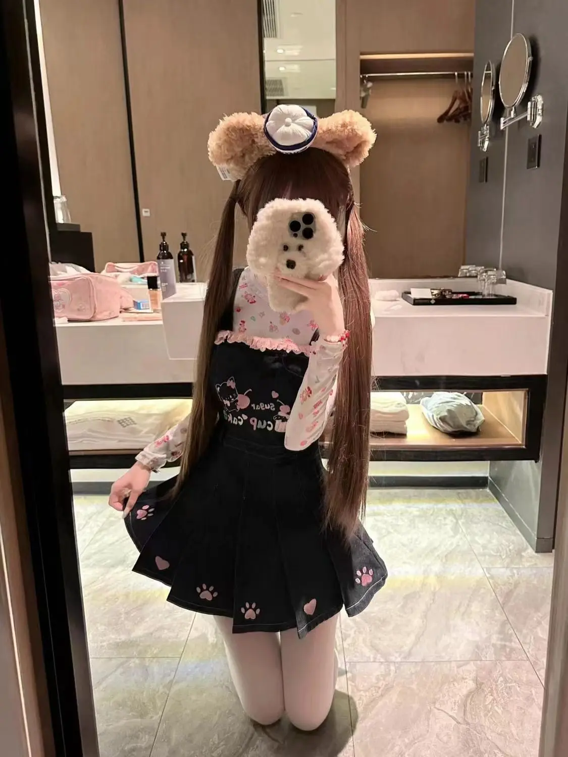 

Летний комплект в корейском стиле Kawaii: женская футболка с милым кошачьим принтом + джинсовая плиссированная юбка на бретелях, милый образ в стиле Jirai Kei