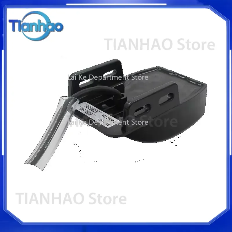 Двухчастотный пластиковый датчик KTD-520_TM с креплением на транец, 50 и 200 кГц, со встроенным датчиком температуры