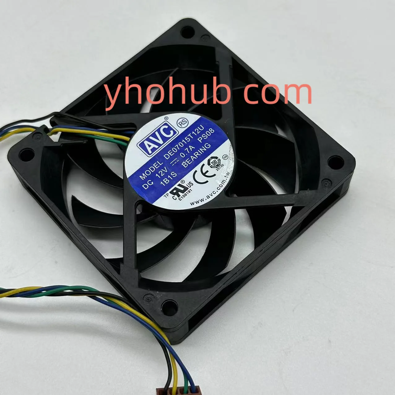 

AVC DE07015T12U PS08 DC 12V 0.7A 70x70x15mm 4-wire Server Cooling Fan