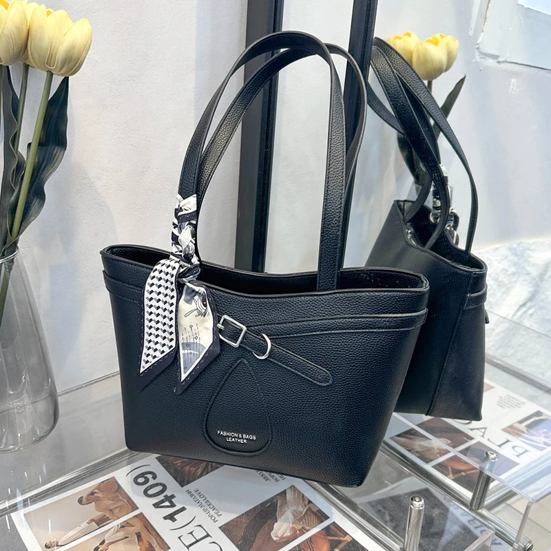 

Женская сумка через плечо для деловых поездок большой вместимости, качественная сумка-тоут из искусственной кожи, новинка 2026 года, однотонная сумка, модная брендовая сумка в стиле Y2k