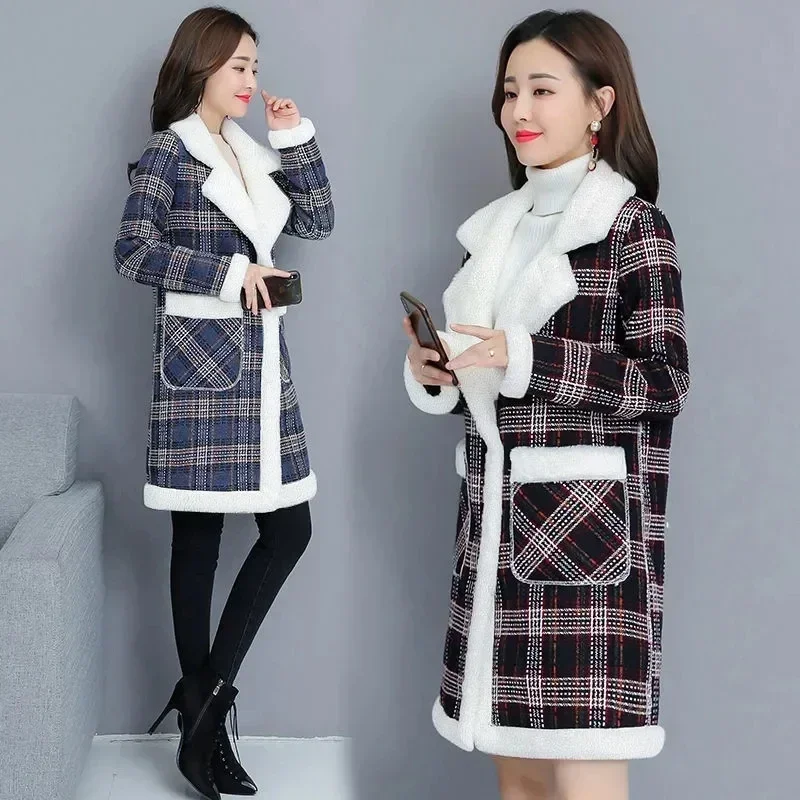 Winter Korean Plus velvet Thicken Women\'s Jacket Warm Loose Plaid Long Outerwear Faux Lamb velvet Coats Large size Female Parkas