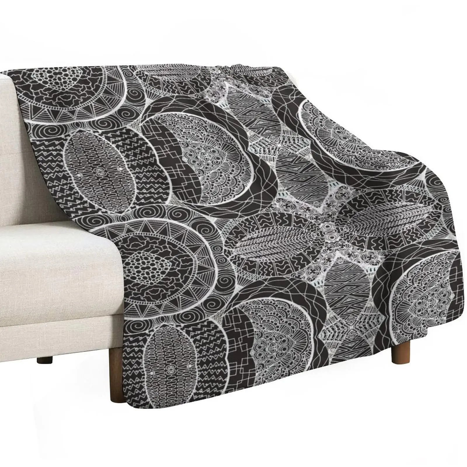 Mamma Africa | Geometric Tribal Pattern White Outline Throw Blanket manga Nap Large Vintage Furrys Cute Plaid Blankets