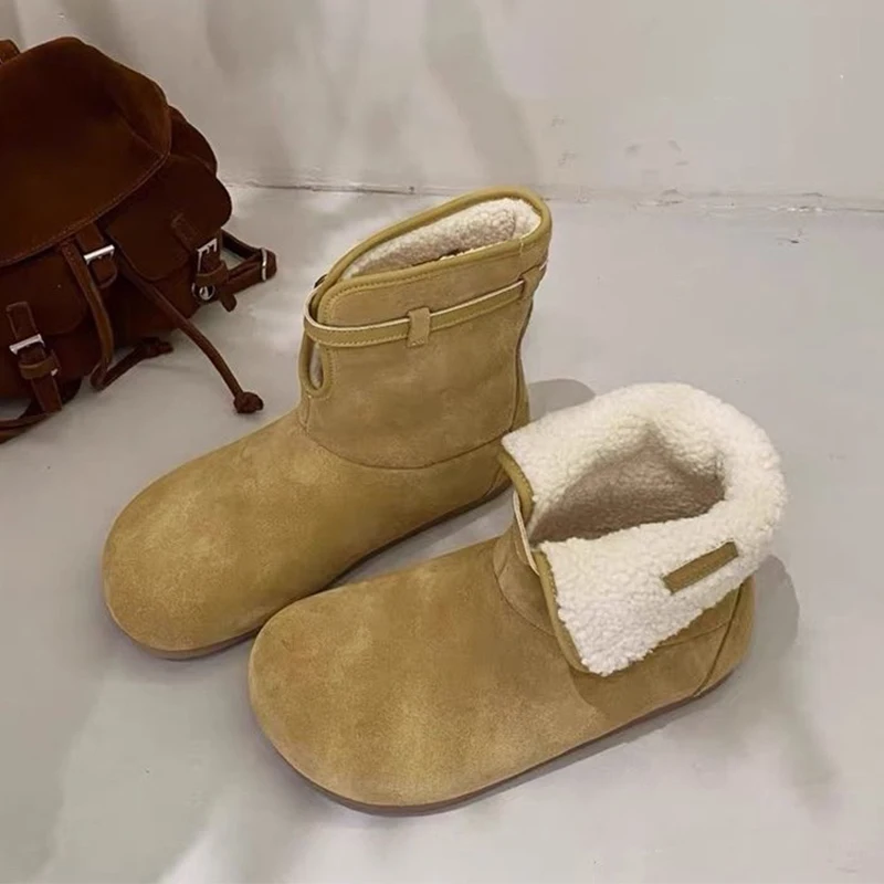 أحذية الثلوج النساء الفراء الشقق حذاء رياضة دافئ أفخم أحذية بوت قصيرة امرأة 2025 الشتاء الاتجاه الرياضة حذاء كاجوال الجري الراحة Mujer بوتاس