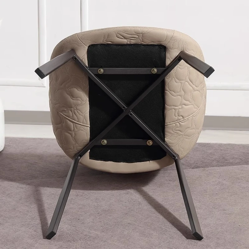 เก้าอี้รับประทานอาหารสไตล์อิตาลีสมัยใหม่ เก้าอี้ดีไซน์เนอร์สำหรับโรงแรม ร้านกาแฟ เก้าอี้รับประทานอาหารแบบสบายๆ เฟอร์นิเจอร์จัดเลี้ยงสไตล์มินิมอล Cadeiras Lscy