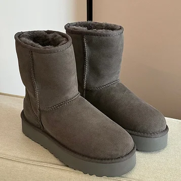 Wintermode, Retro-Trend, warmer Slipper-Stil, dicker Absatz, Schneestiefel