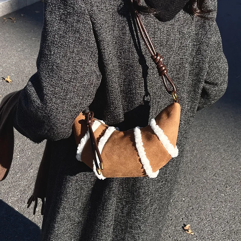 

2025 New Simple Suede Croissant Plush Messenger Dumpling Bag