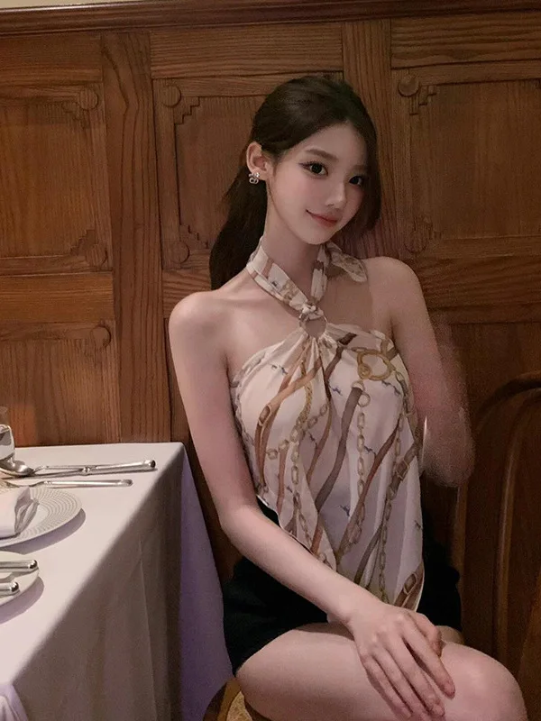 手作り編みロープバックレスノースリーブトップ女性夏の新スタイルセクシーなヴィンテージ甘いファッショナブルなハンギングネックハンギングネックレス