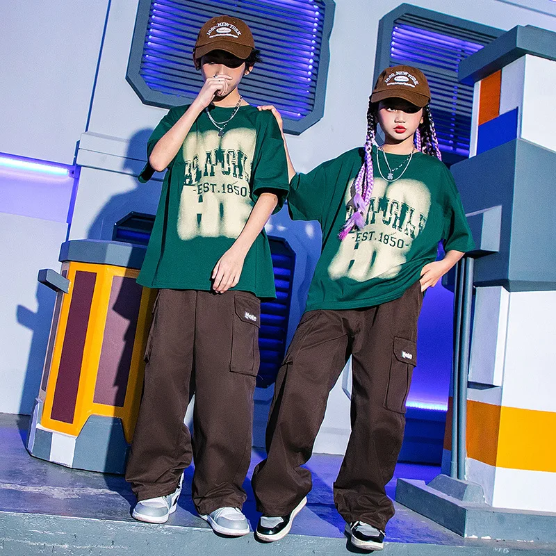 Boys Kpop Outfit Stage Performance Streetwear Dark Green Letter Print T-shirt + Khaki Cargo Pant 2pcs Hip Hop Girl Dance Clothes