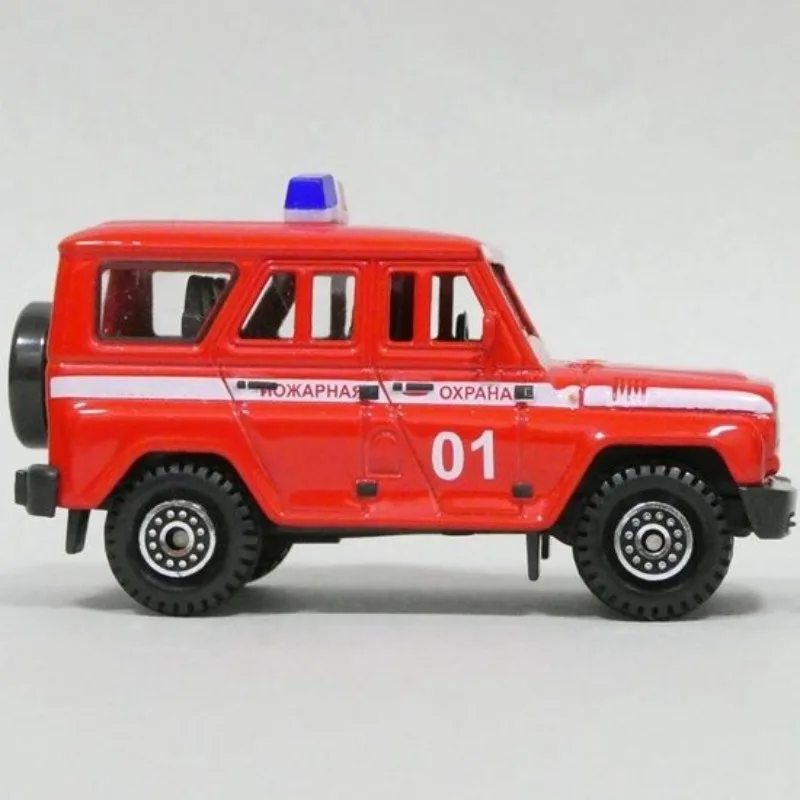 Em estoque/1:60 veículo off-road caçador russo, motor de bombeiros, modelo de carro de polícia, carro de liga/artículos decorativos de brinquedo infantil