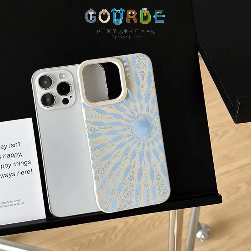 

Gourde Retro Blue Sun Totem Pattern Eco-Friendly Wheat Straw Phone Case for Iphone 16 15 14 12 13 11 Pro Max Ip X XS Xr Xs Max