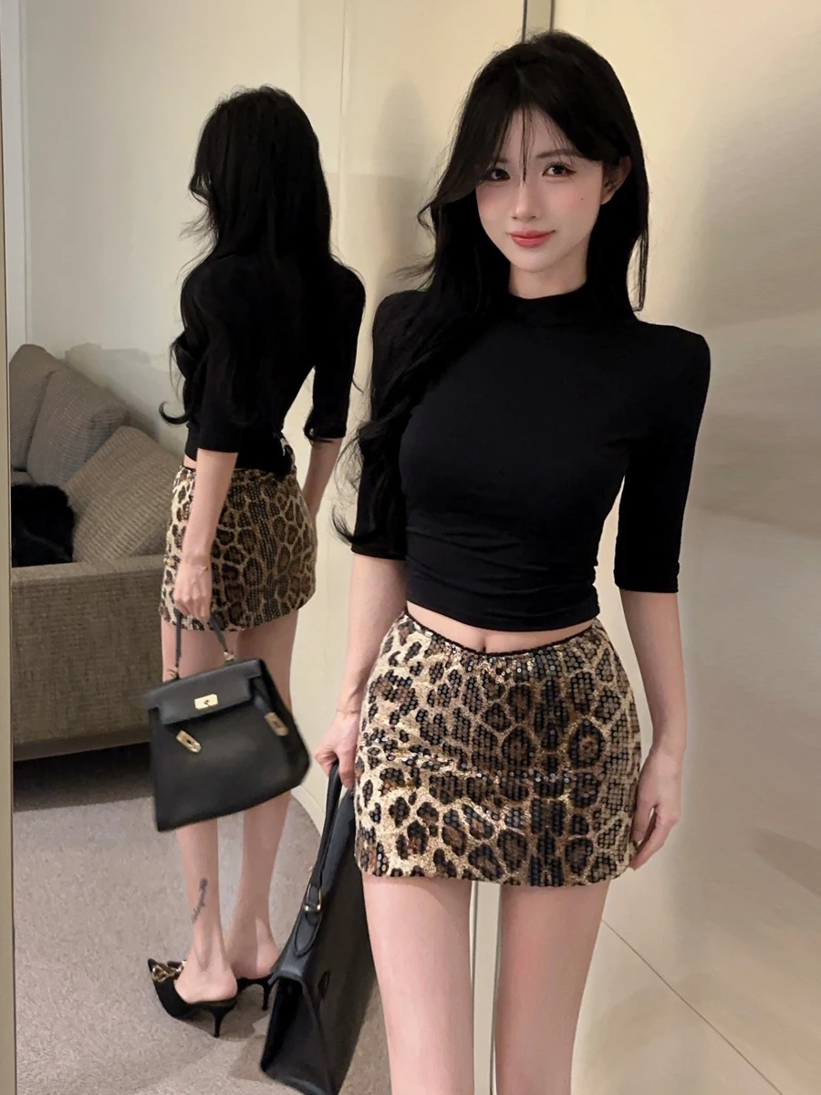 

Сексуальная футболка с леопардовым принтом и юбка ort с блестками, высокий воротник середины сверы, модный женский комплект