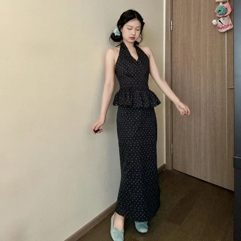 French Pure and Sexy V-neck Halter Crop Top Slimming Top Paired with A Polka - Dot Midi Skirt, A Two - Piece Set for Hot Girls