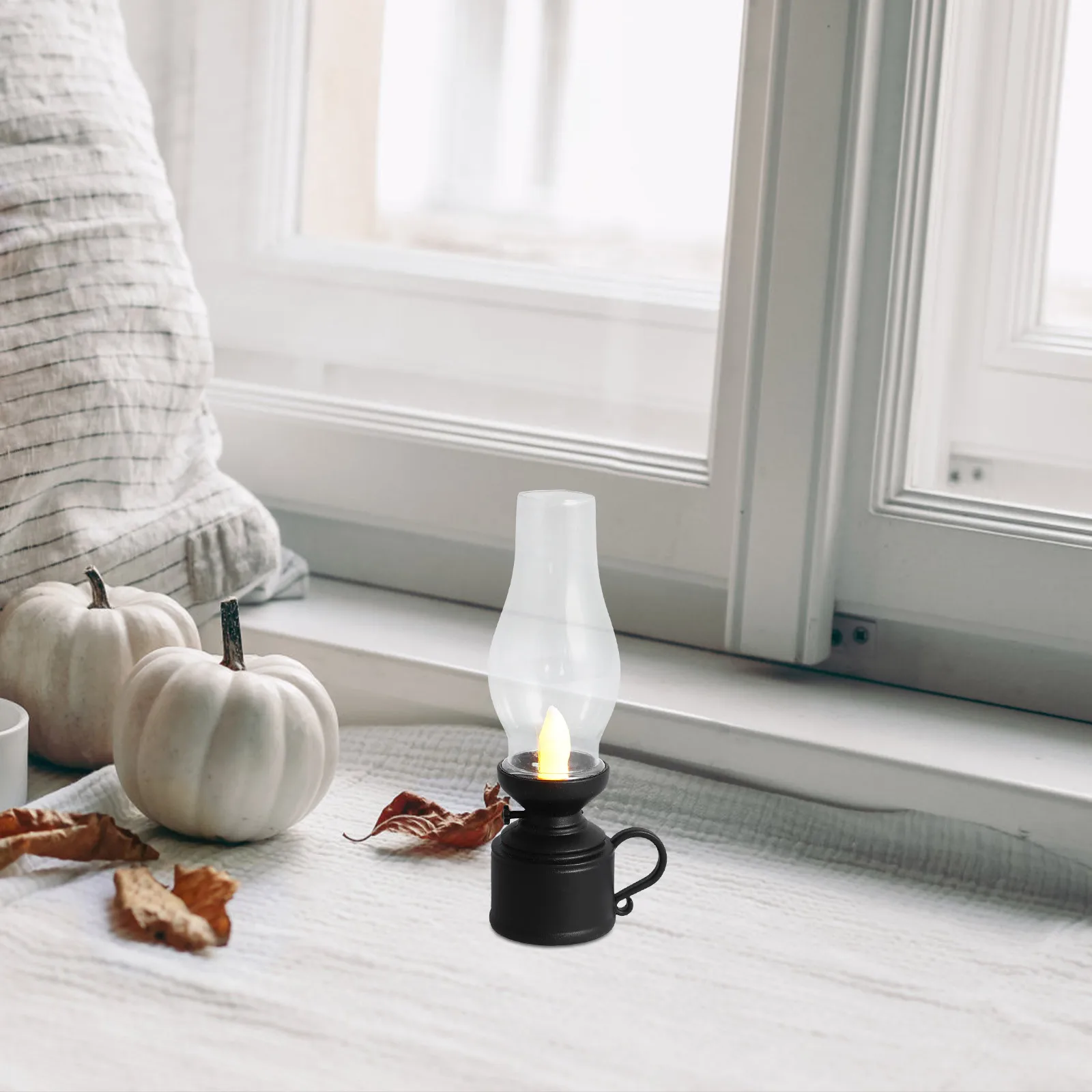 1pcs Electronic Lamp Vintage Portable Decorative Oil Lamp For Indoor Outdoor Camping Christmas Halloween Table