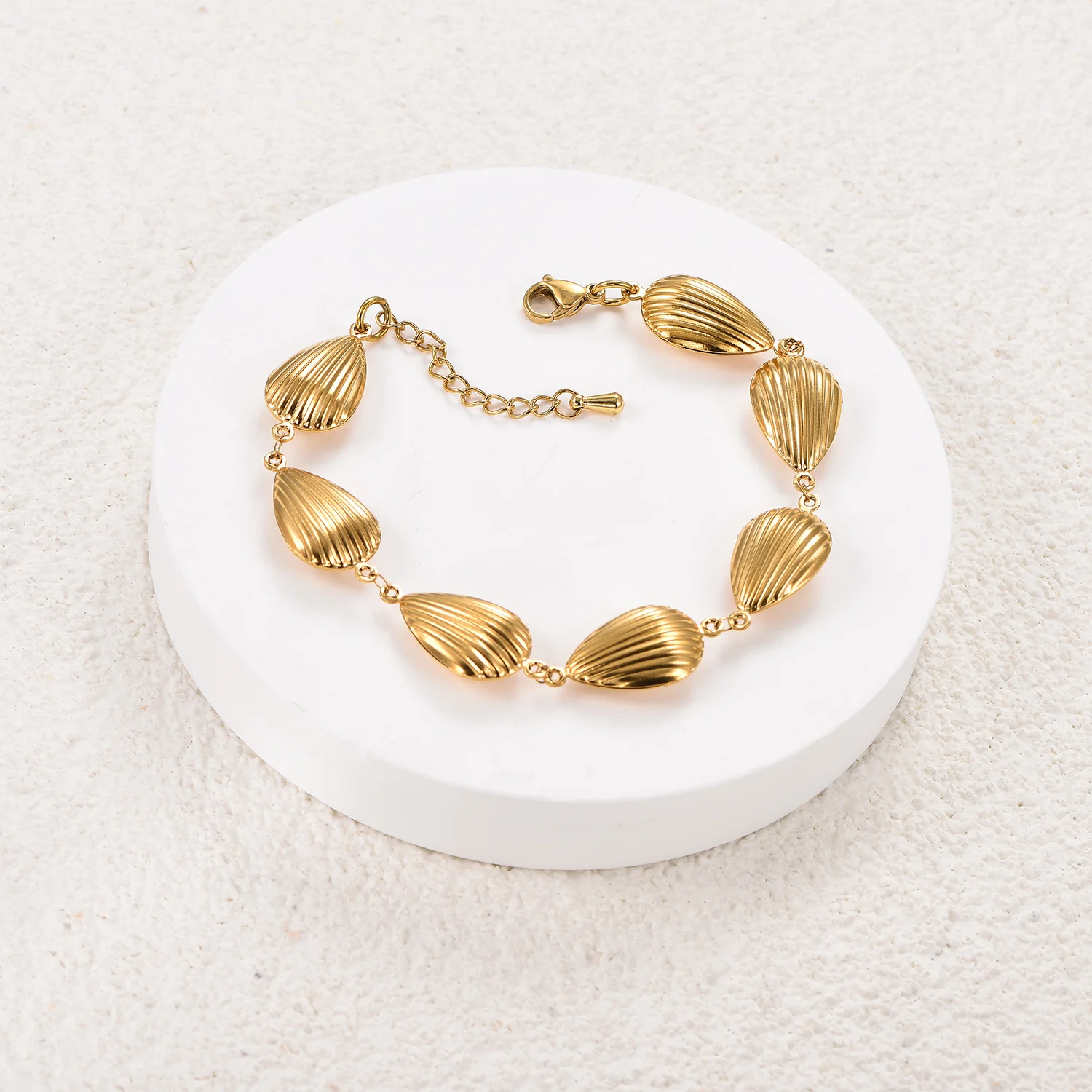 Sommer-Strand-Urlaub Wasserdichte Edelstahl-Armbänder und Fußkettchen Hypoallergener Muschelförmiger Schmuck für Frauen und Mädchen – Detail 4