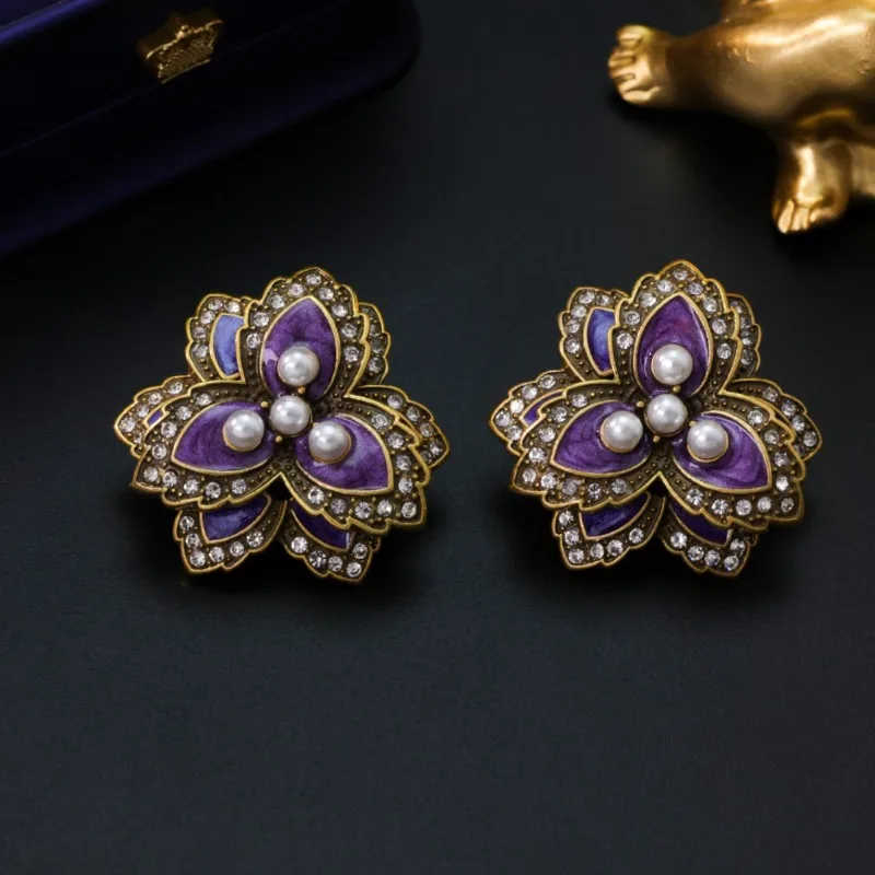 

Серьги-гвоздики в средневековом стиле с эмалью и жемчугом, ретро, дворцовые, легкая роскошь, старинный дизайн, высококачественные, с бриллиантами, изысканные серьги