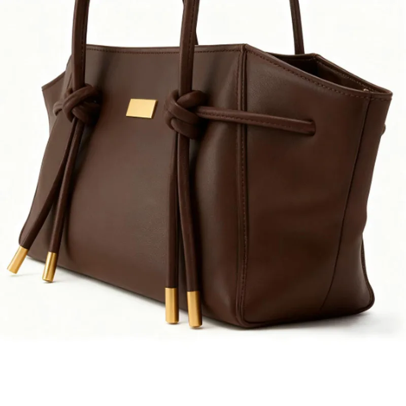 حقيبة يد نسائية كلاسيكية ذات سعة كبيرة 2026 حقيبة كتف عصرية جديدة للتنقل حقيبة حمل ترفيهية