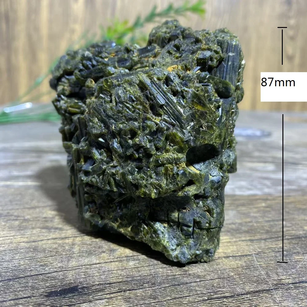 Crystal Green Tourmaline Skulls  Natural Beauty Quartz Gemstone Quartz Reiki Stone Beauty Minerals House Decoration Healing