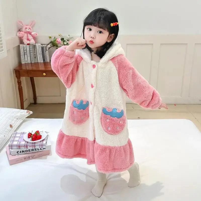 حار Kawaii فتاة الأزياء منامة طالب الشتاء رشاقته عارضة الكرتون الفانيلا مقنعين طويلة الأكمام البشكير ملابس الأطفال