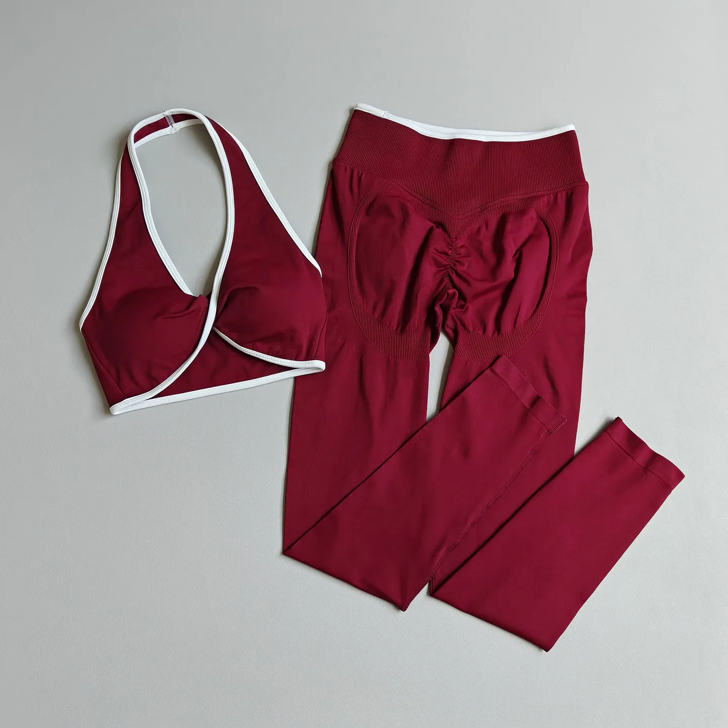 Nahtloses Yoga-Outfit für Damen, Fitness-Set, High-Waist-Yoga-Leggings, Neckholder-BH mit Trägern, Sport-Set, Fitness-Outfit – Detail 3