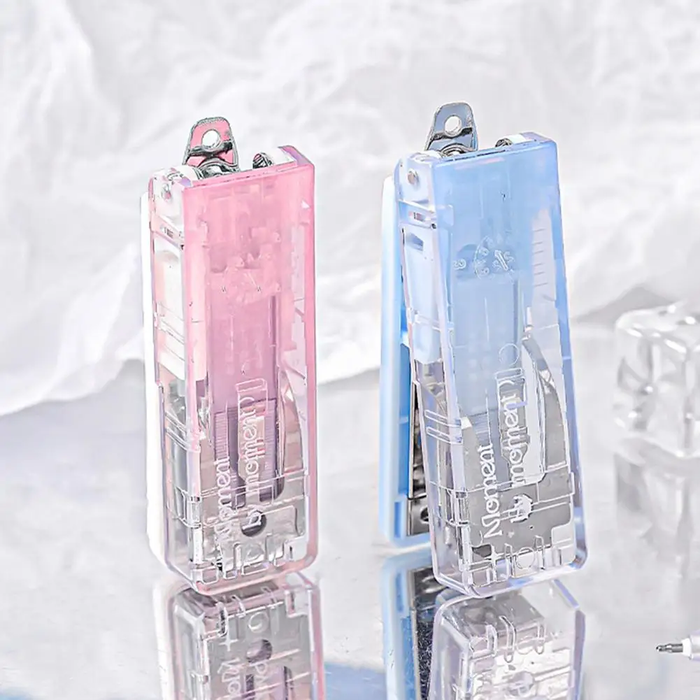 Stapler Mini portabel, Stapler ringkas ramah lingkungan dengan rantai gantung untuk penggunaan kantor rumah sekolah