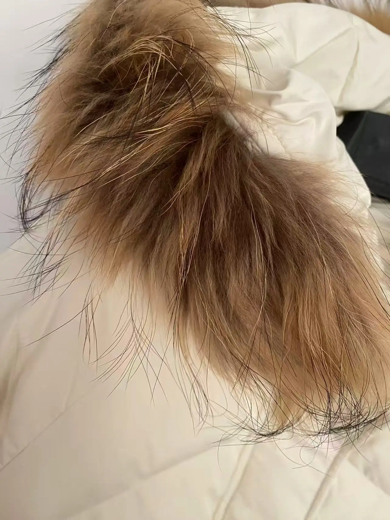 Piumino con collo in vera pelliccia da donna inverno 2025 nuovo cappotto di piume sciolto stile coreano adatto per donne da 50-65 kg