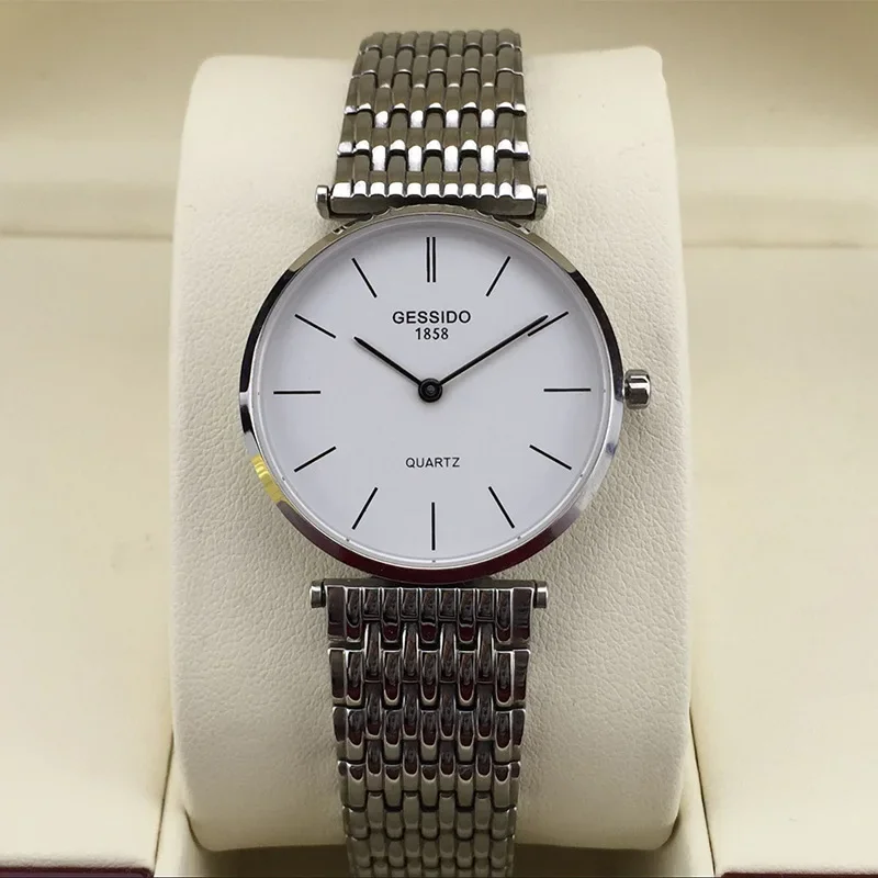 2025 Orologio da coppia semplice ultrasottile Orologio da uomo al quarzo casual impermeabile in pelle