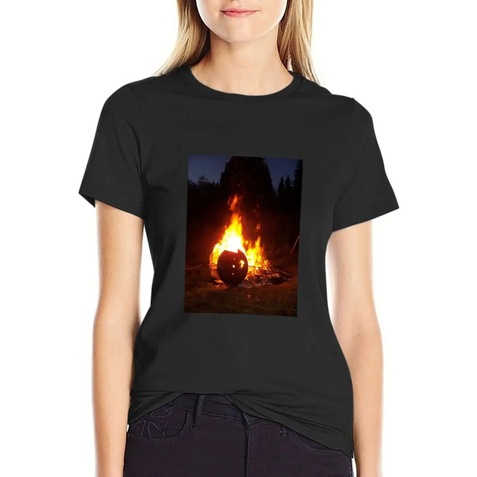 

Bonfire, Meddie Style T-Shirt sports fans Blouse shirts graphic tees white t shirts for Women