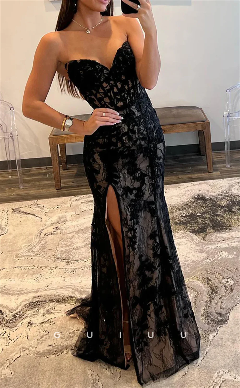 Sansa Black Lace Appliques Prom Jurken Strapless Tulle vestidos de noche Aangepaste Mouwloze Sexy Side Split Formele Avond