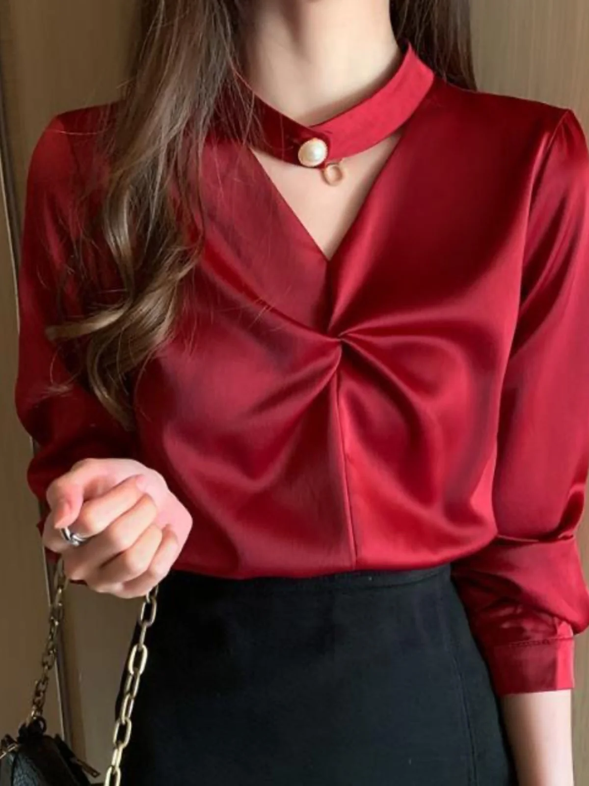 

Spring Faion Long Sve Women's irt Versatile Base Layer irt Ele Quali Design Straight Tube V-Ne Button Closure