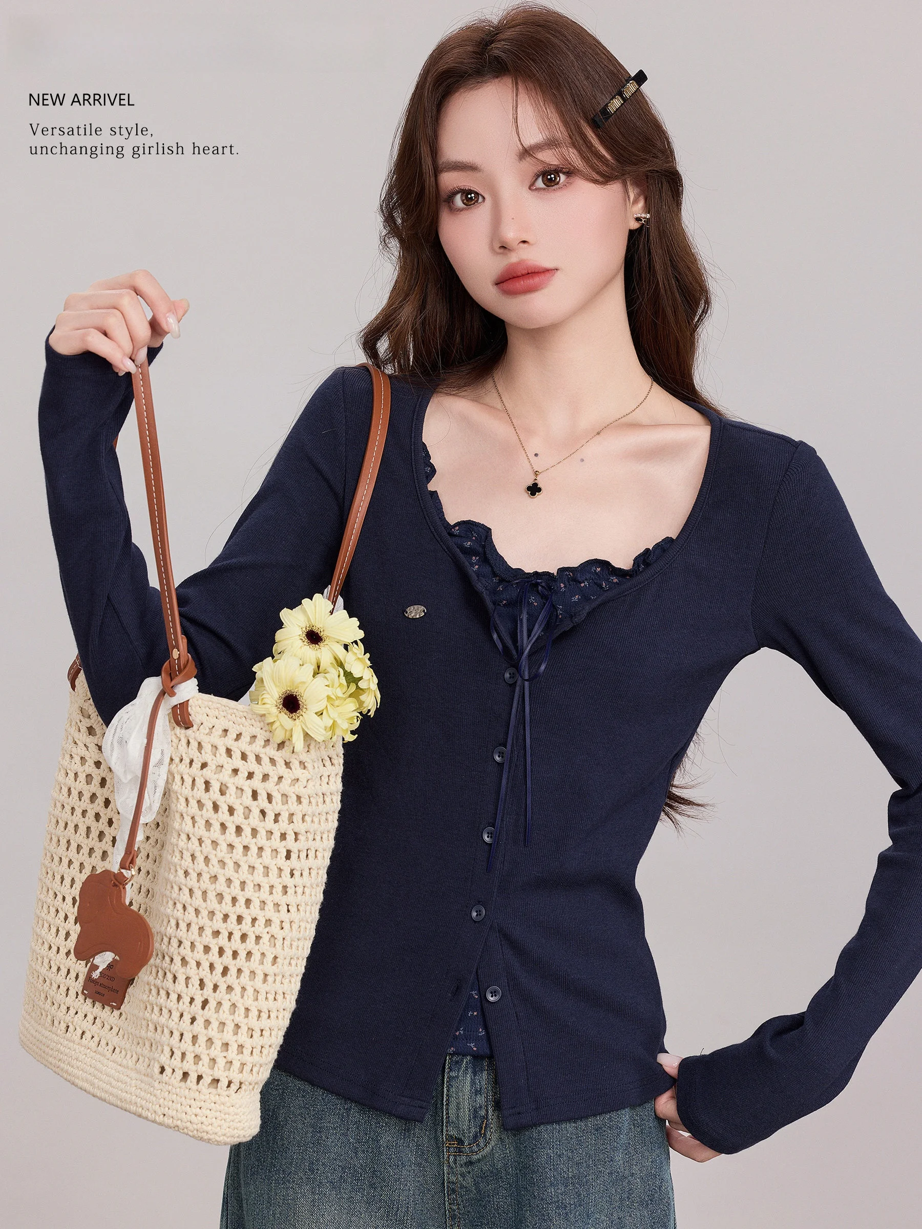 

Lingjiu Lace Long Sleeve T-Shirt Women's Slim Fit Base Shirt Spring 2026 New Style Commute Style Grey Tone Knot Design