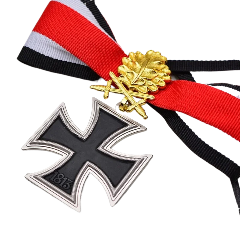 39 Edition German Iron Cross Emblem Oak Leaf Gold Silver Diamond Knight Medal Reproduction Commemorative Medal Badge