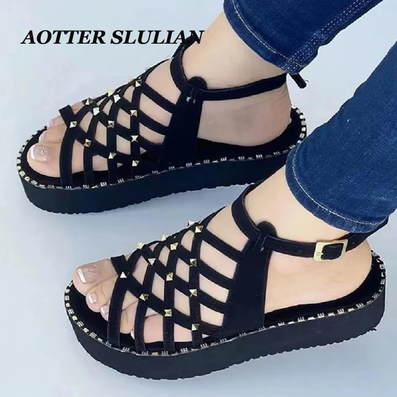 

Women's Sandals Rivet Flat Heel Non-slip Shoe Summer Beach Footwear Female Casual Gladiator Ankle Strap Platform Peep Toe Sandal