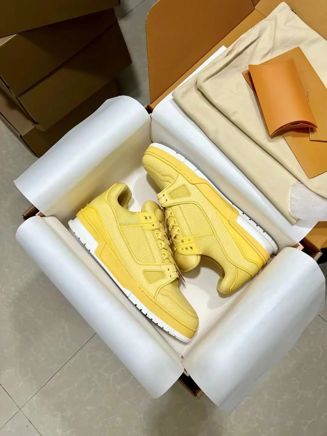 Short‑trip Travel Special Unisex Low‑top Board Shoes Men Women Casual Flat Skate Sneakers Light‑weight Fold‑friendly Upper Flexible Rubber Sole Lace‑up Fashion Footwear For Daily Commuting School Dating Shopping Street Gathering Party Occasions