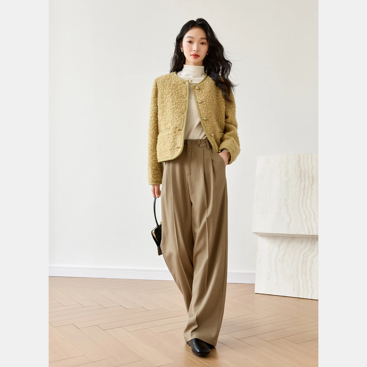 VIMLY Wool Blend Coat Women Elegant Winter 2025 Long Sleeve Tweed Ladies Jackets Office Wear Round Neck Female Short Coats M9583