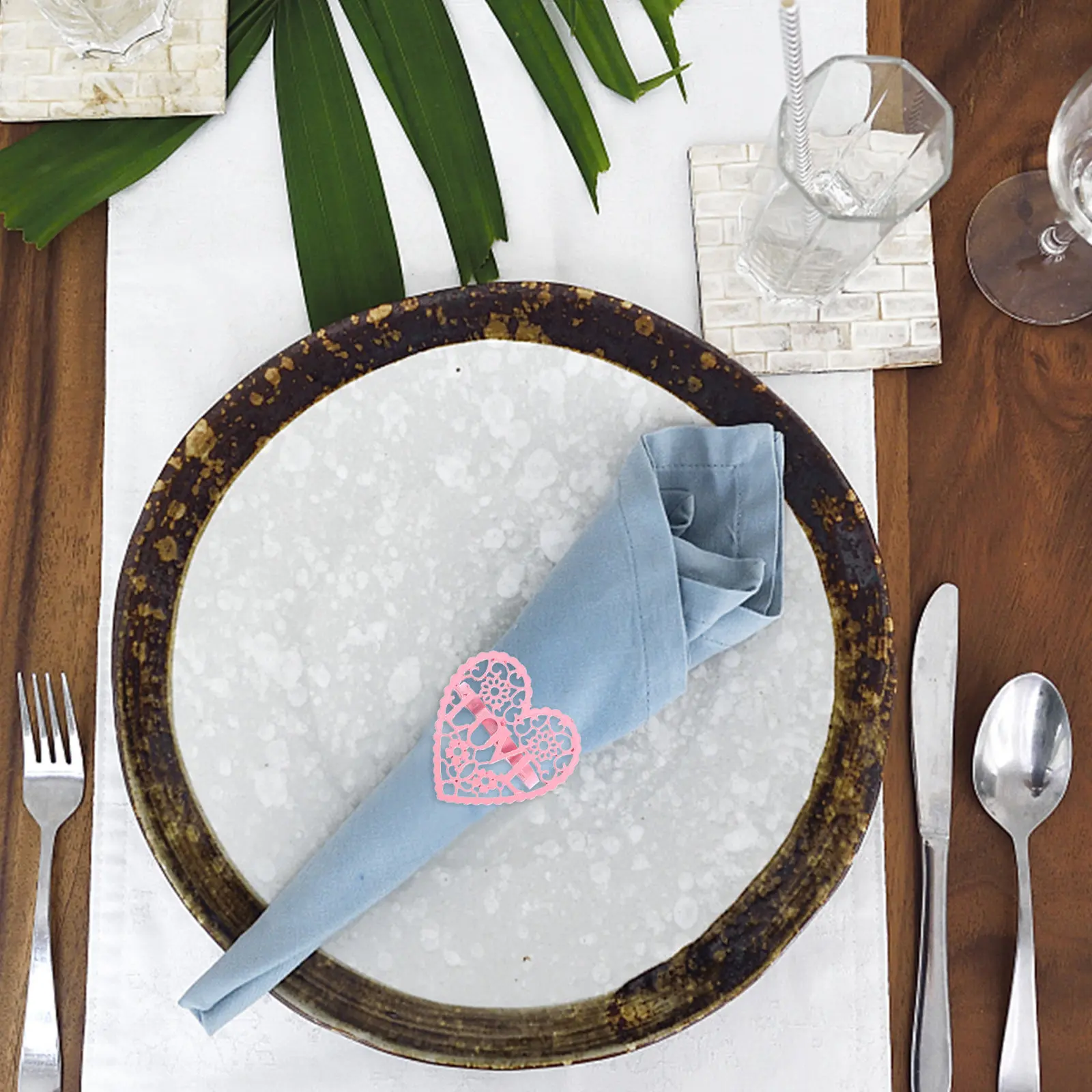6Pcs Exquisite Heart Napkin Clasps Delicate Alloy Napkin Holders for Banquet Gathering Daily Dining Elegant Table Adornments